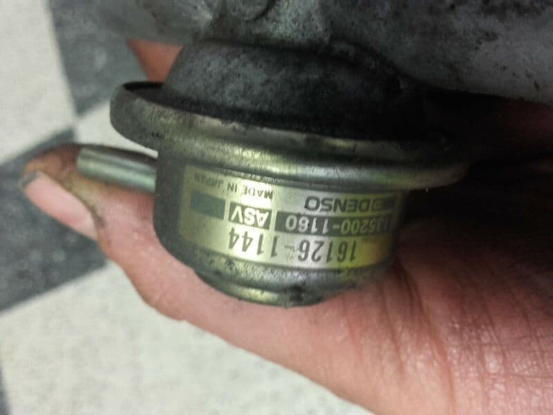 Valve d’air 16126-1144 clapet depression soupape Kawasaki 600 ZZR zx600e — photo 2/2