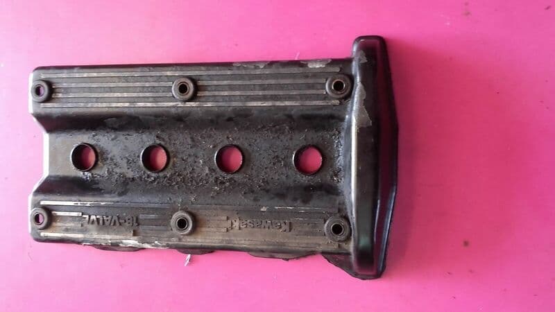 Couvre culasse cache culbuteur Kawasaki 1000 GTR — photo 1/2