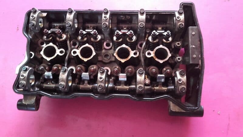 Culasse Kawasaki 1000 GTR — photo 1/4