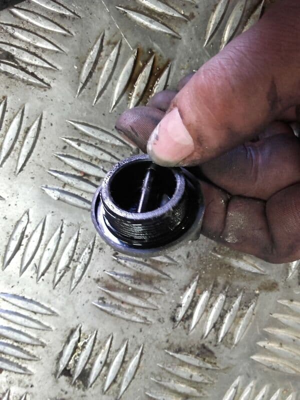 Bouchon de carter d’huile Kawasaki 1000 ZX10 Tomcat zxt00b — photo 2/2