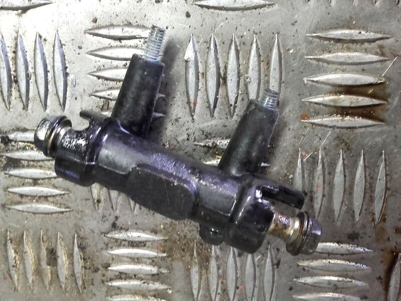 Répartiteur de frein avant Kawasaki 1000 ZX10 Tomcat zxt00b — photo 1/1
