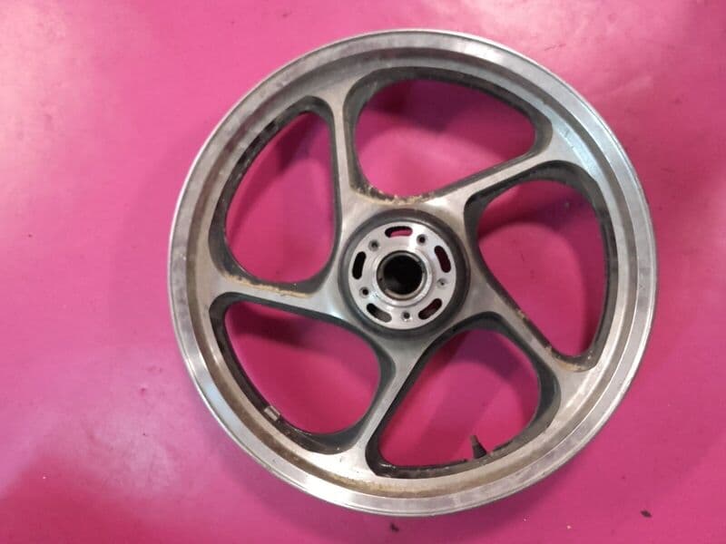 Jante avant Kawasaki ZR 1100 Zephyr — photo 1/3