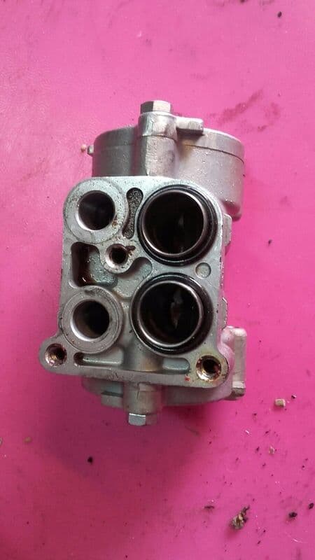 Pompe à huile Kawasaki 1200 ZZR — photo 1/3