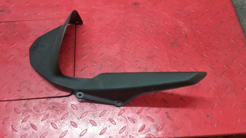 Protège chaine Kawasaki 650 ER6 09-11 — photo 1/2