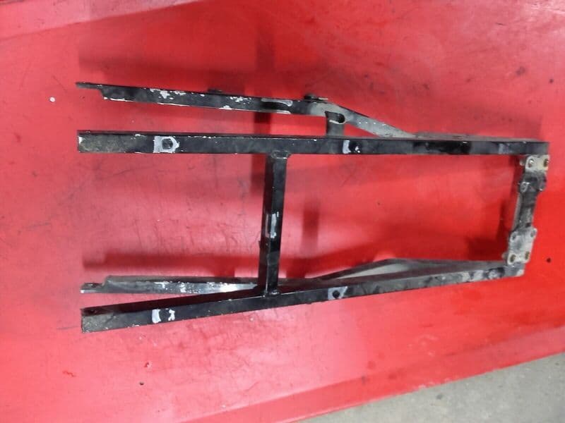 Boucle arrière de cadre Kawasaki GPX 750 R zx750f — photo 1/3