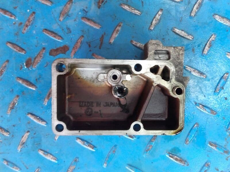 Couvercle carter moteur reniflard huile Kawasaki GPX 750 R zx750f — photo 2/2
