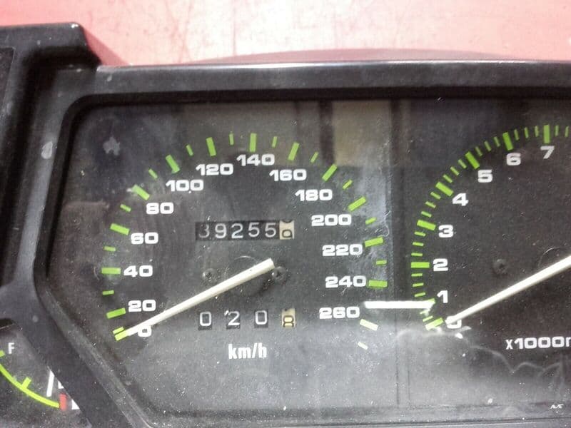 Tableau de bord Kawasaki GPX 750 R zx750f — photo 2/3