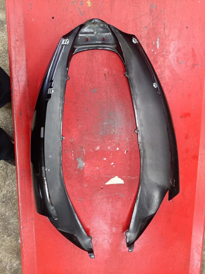 Coque arrière carénage aprilia sr 50 — photo 3/3
