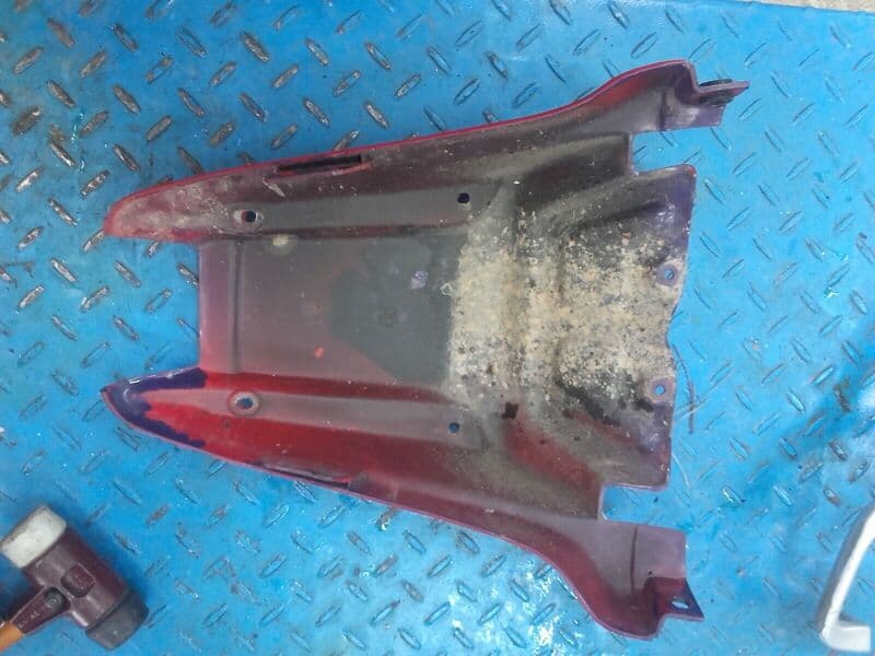 Carenage garde boue arrière Aprilia 125 Pegaso GQ — photo 2/2