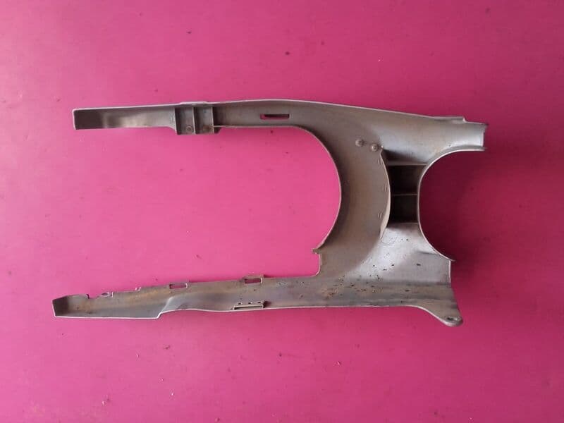 Carenage protège chaine Honda 125 NSR JC22 — photo 2/2