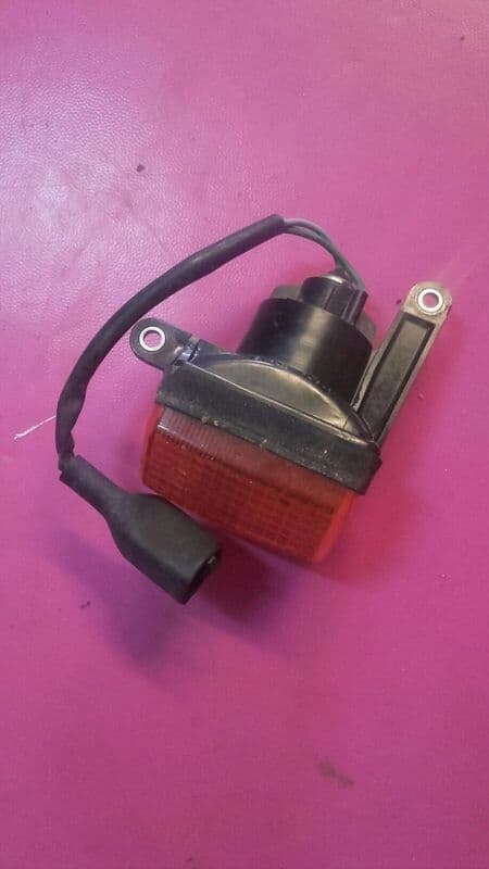 Clignotant avant droit Honda CBR F 600 pc19 — photo 1/2