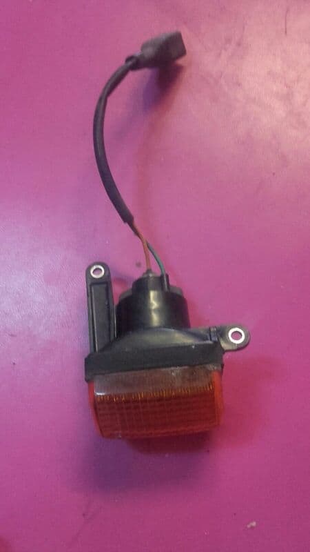 Clignotant avant gauche Honda CBR F 600 pc19 — photo 2/2
