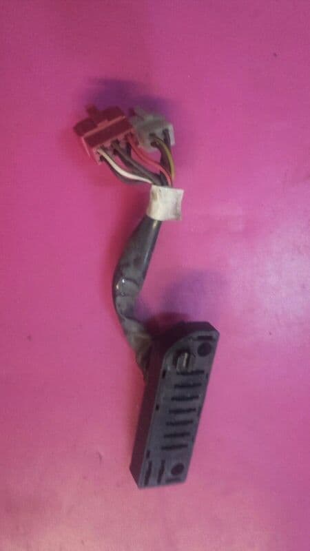 Porte fusibles Honda CBR F 600 pc19 — photo 1/1