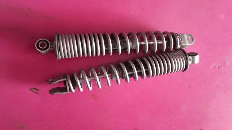 Amortisseurs Honda 125 PCX MLHJF28A — photo 1/1