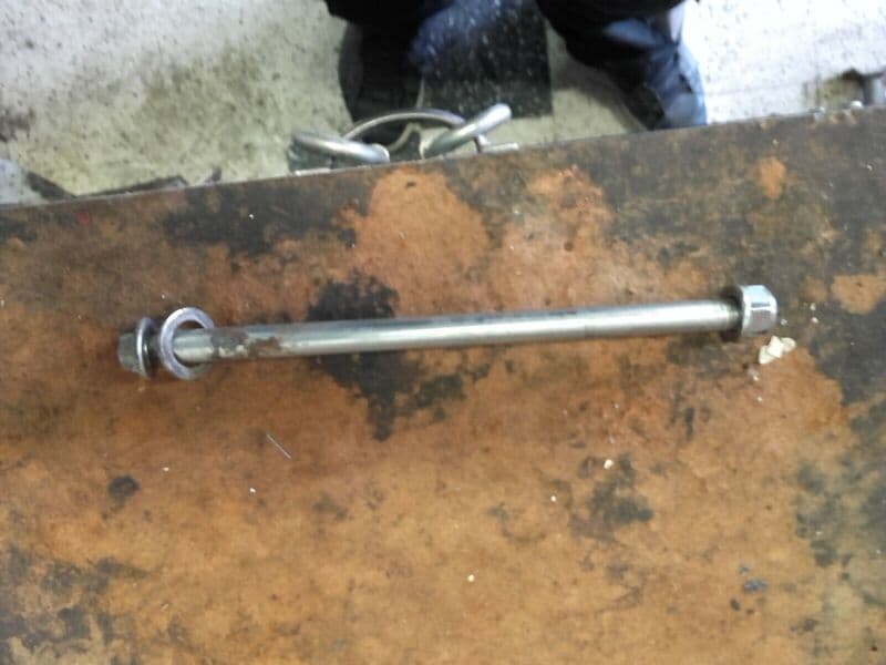 Axe de bras ocillant Honda 125 VT Shadow jc29 — photo 1/1