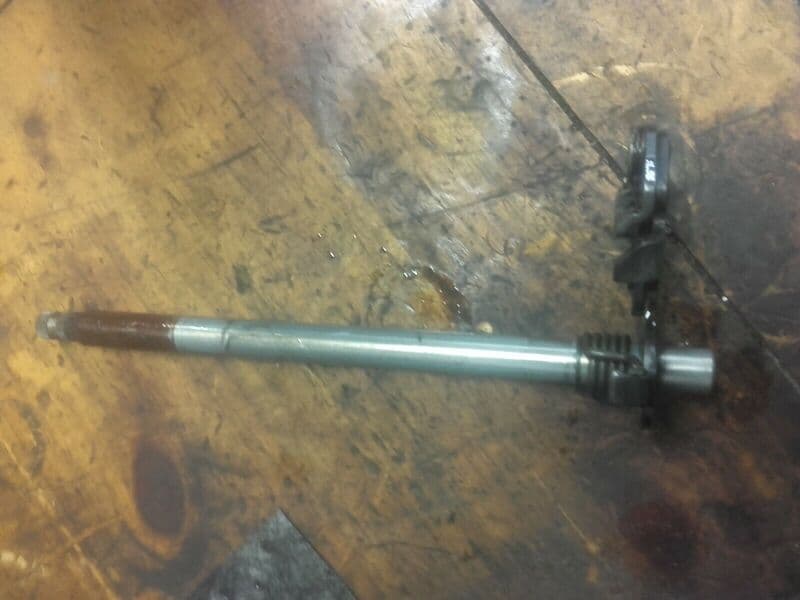 Axe de selecteur de vitesses Honda 125 VT Shadow jc29 — photo 2/2