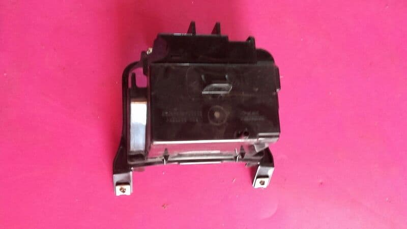 Bac support de batterie Honda 125 PCX MLHJF28A — photo 1/2