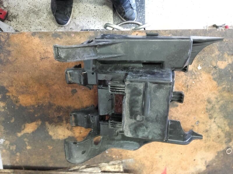 Bac support de batterie Honda 125 VT Shadow jc29 — photo 1/2