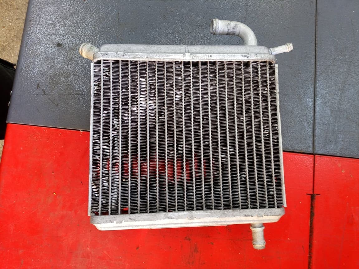 Radiateur d’eau Aprilia sr 50 street — photo 1/4