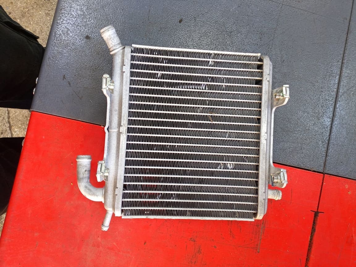 Radiateur d’eau Aprilia sr 50 street — photo 4/4