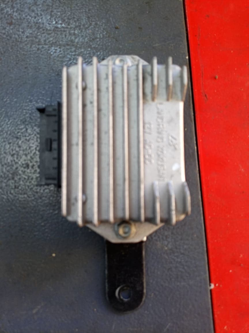Régulateur de tension Aprilia sr 50 street — photo 1/3