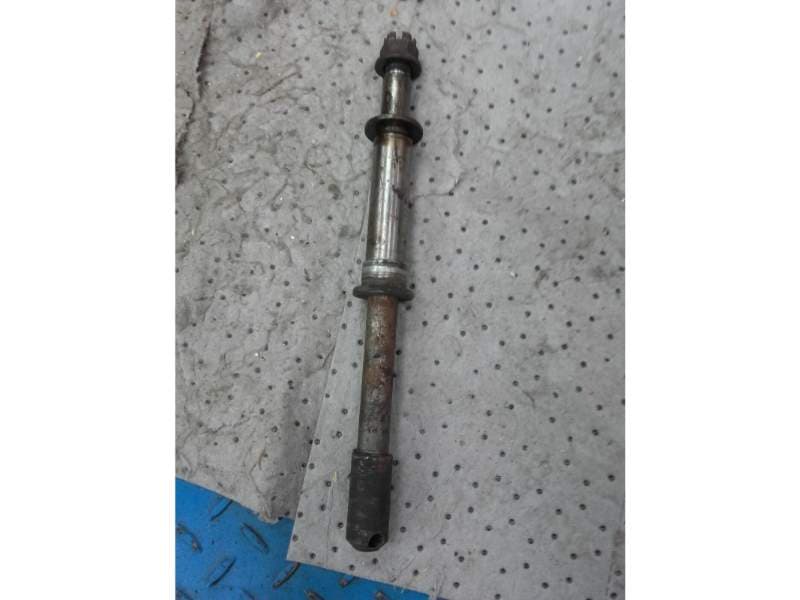 Axe de roue arriere Honda 1100 GL goldwing sc02 — photo 1/1