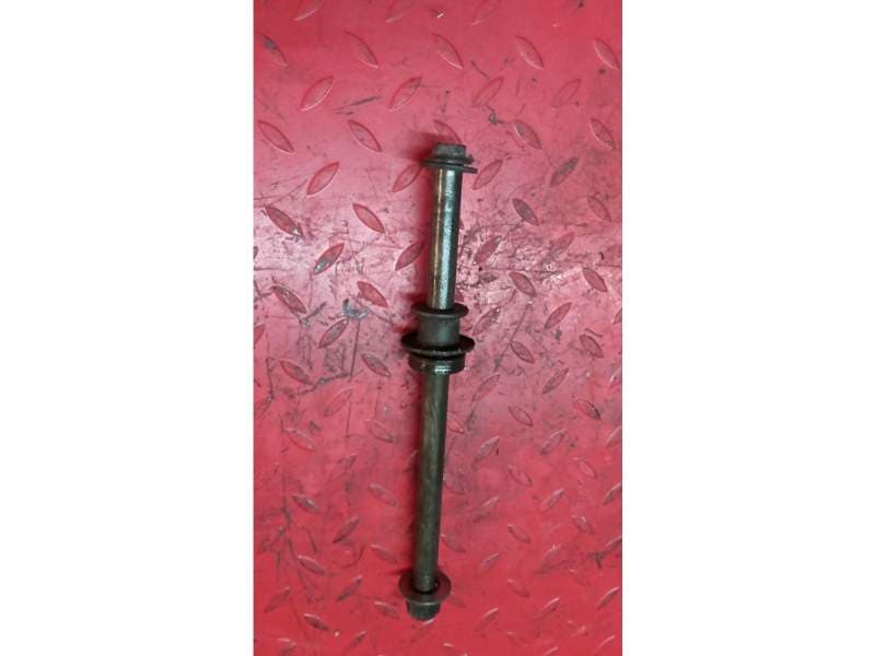 Axe de roue arriere Suzuki 400 Bandit gk75a — photo 1/1