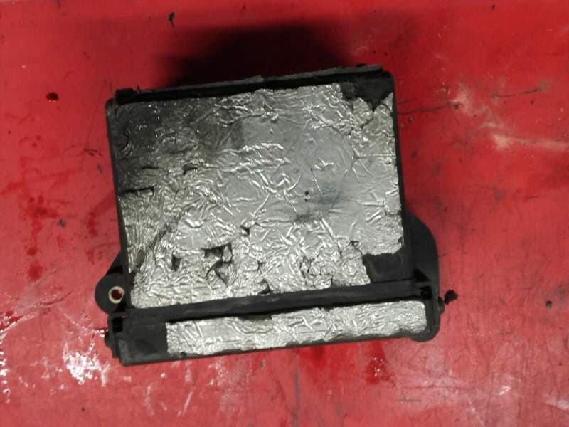 Bac a batterie Suzuki 600 GSXF aj111 — photo 1/3