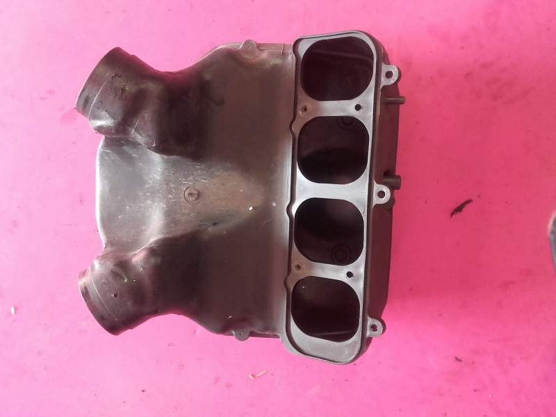 Boite a air Kawasaki Ninja ZX9R 900 98-99 zx900c — photo 1/2