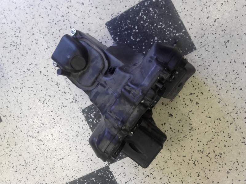 Boite a air Kawasaki Z800 Z 800 13-16 — photo 3/3