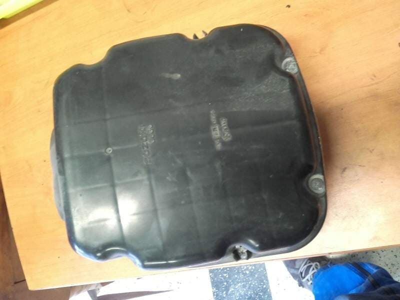 Boite a air Suzuki 650 DL V-strom ABS 07-11 js1b121 — photo 1/2
