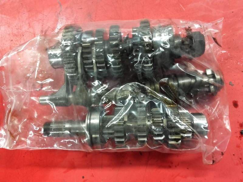 Boite de vitesses Suzuki 600 GSXF aj111 — photo 1/1