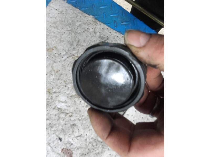 Bouchon de bocal de frein arriere Honda 1100 GL goldwing sc02 — photo 1/2