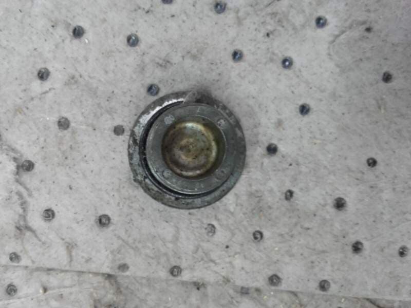 Bouchon de carter d’huile Honda 1100 GL goldwing sc02 — photo 1/2