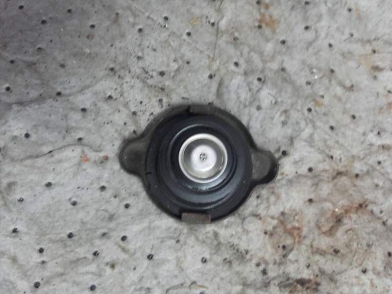 Bouchon de radiateur Honda 1100 GL goldwing sc02 — photo 1/2