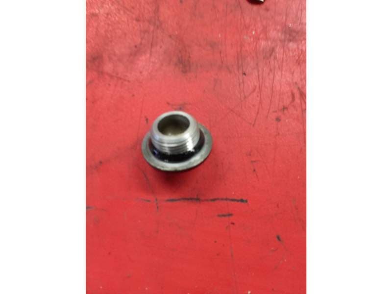 Bouchon de remplissage d’huile Suzuki 600 GSXF aj111 — photo 1/2