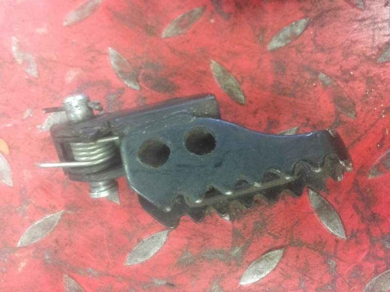 Cale pied avant gauche Suzuki 50 RMX sa12b — photo 2/2