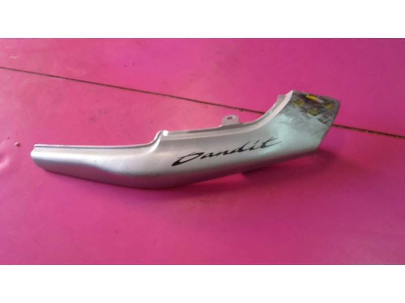 Carenage coque arriere gauche Suzuki 400 Bandit gk75a — photo 1/1