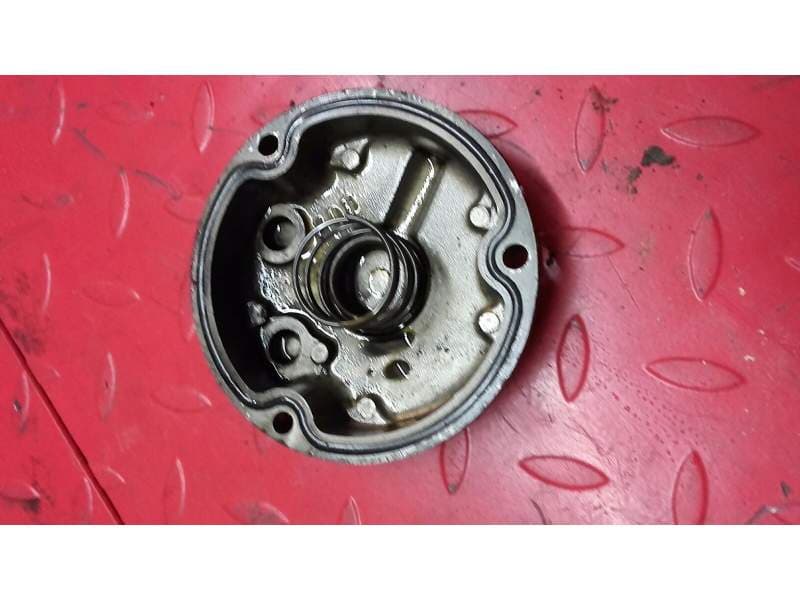 Carter couvercle de filtre a huile Suzuki 400 Bandit gk75a — photo 1/2
