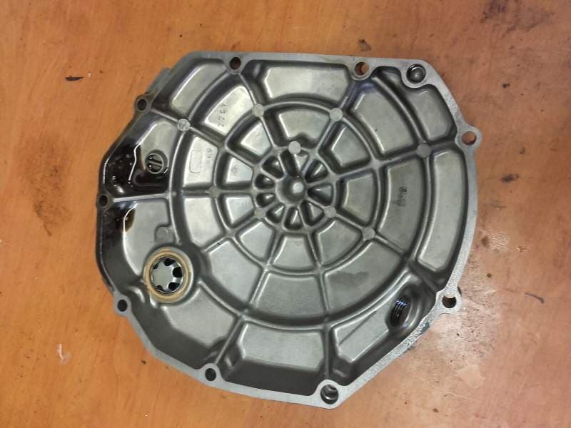 Carter d’embrayage Suzuki 600 GSXF aj111 — photo 1/2