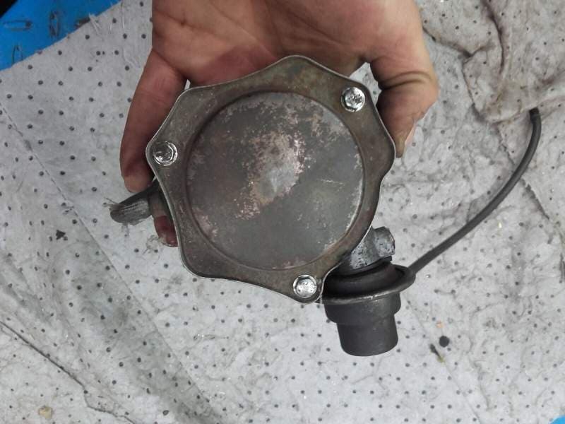 Carter distributeur capteur d’allumage Honda 1100 GL goldwing sc02 — photo 1/2