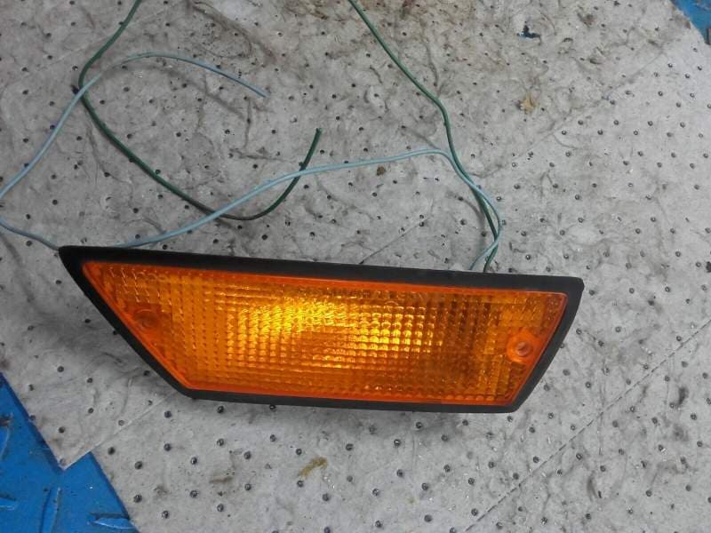 Clignotant avant droit Honda 1100 GL goldwing sc02 — photo 2/2