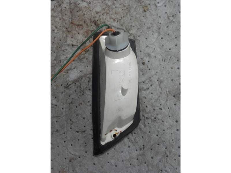 Clignotant avant gauche Honda 1100 GL goldwing sc02 — photo 1/2