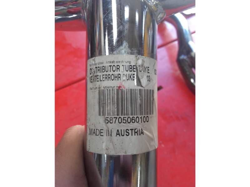 Collecteur d’échappement arrière intermédiaire KTM 640 Duke 96-05 — photo 1/3