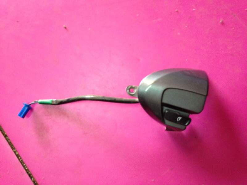 Commodo droit MBK 125 Flame X SE41 — photo 2/2