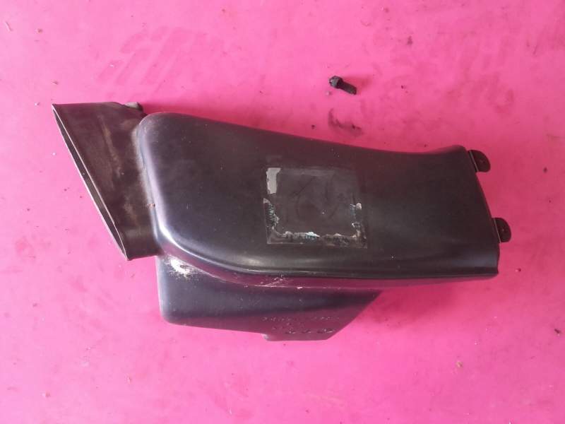 Conduit de Ram air gauche ecope Kawasaki Ninja ZX9R 900 98-99 zx900c — photo 2/2