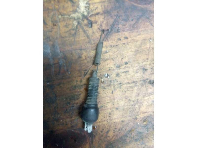 Contacteur feu stop frein arriere Suzuki 500 GS GSE gm51a — photo 1/1