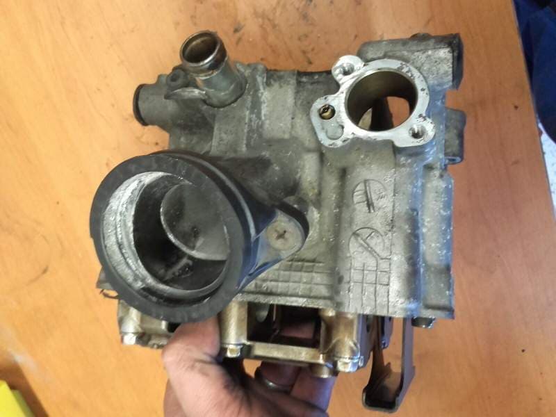Culasse avant Suzuki 650 DL V-strom 07-11 js1b121 — photo 2/3