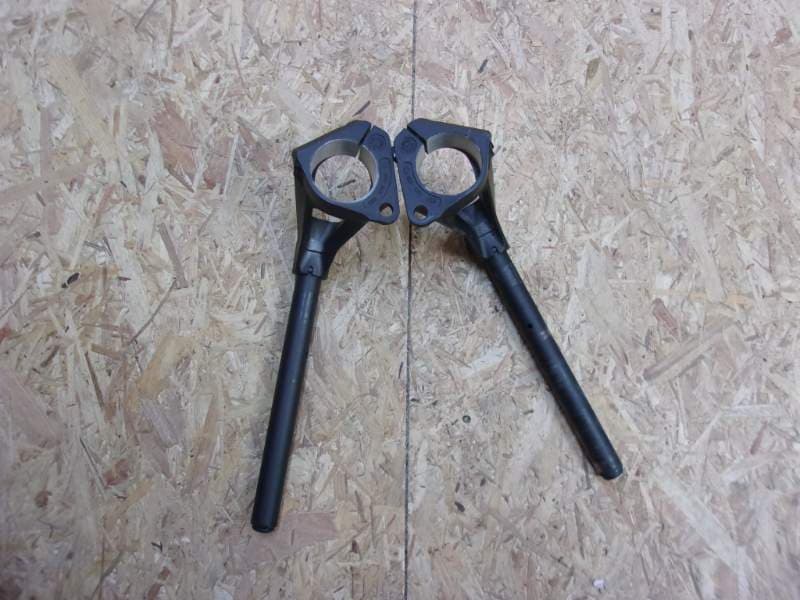 Demi guidon bracelet droit et gauche Kawasaki Z 1000 SX — photo 1/3