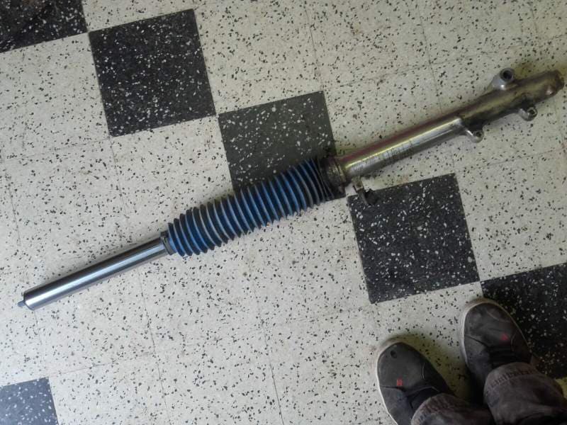 Fourche Suzuki 600 DR sn41a 86-89 — photo 7/8